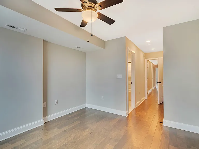2509 Fleet St — Photo 17