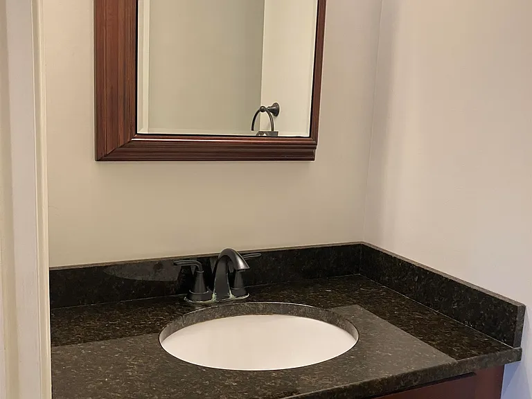 288 Lafayette Rd #4 — Photo 8