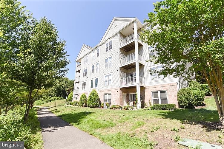 1st image of 6585 Grange Ln Unit 303