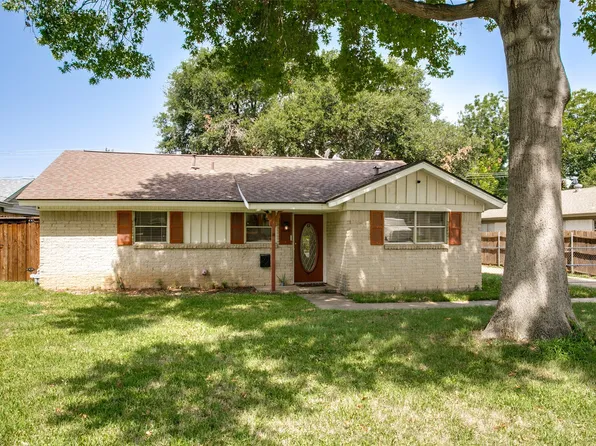 412 Franklin Dr, Euless, TX 76040