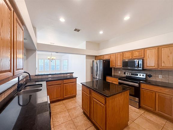 2nd image of 12 Birchwood Cir