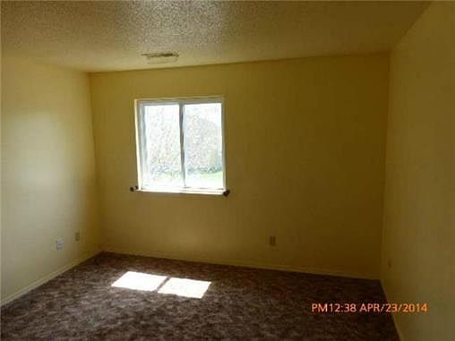 3rd image of 6146 E 127th St