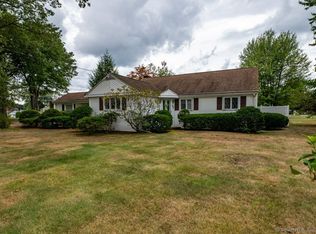 99 Stuart Dr, Southington, CT 06489