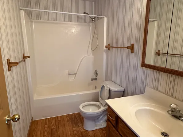 408 Deer Valley Ct #3, Jefferson City, MO 65109