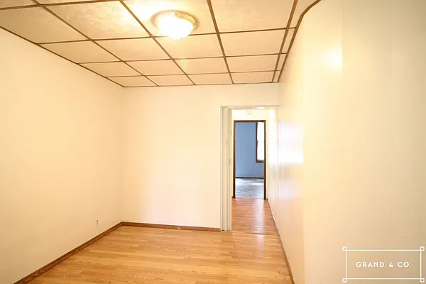 Rented by Grand & Co. | media 10