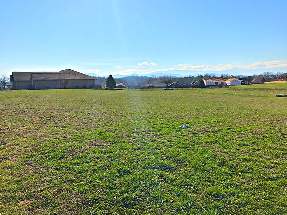 3rd image of Southwind Cir #26