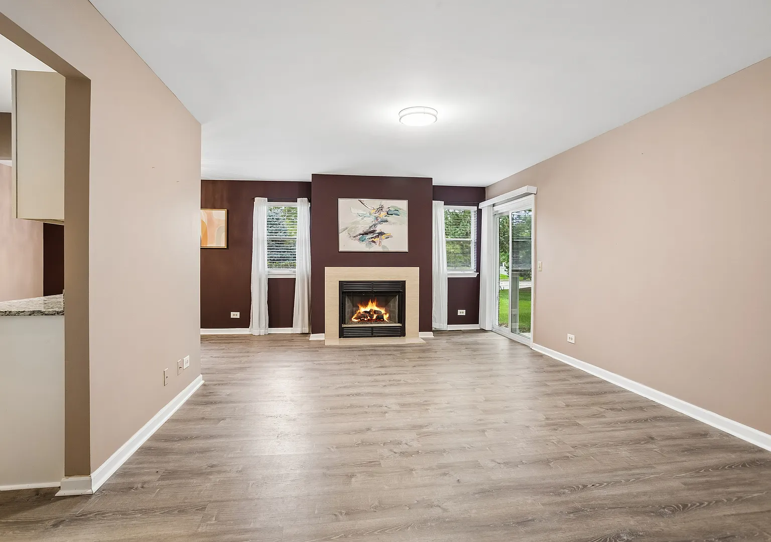 2 bed, 1200 sqft, $2,600 — Photo 4