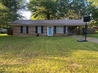 512 W Nevada St, Vivian, LA 71082
