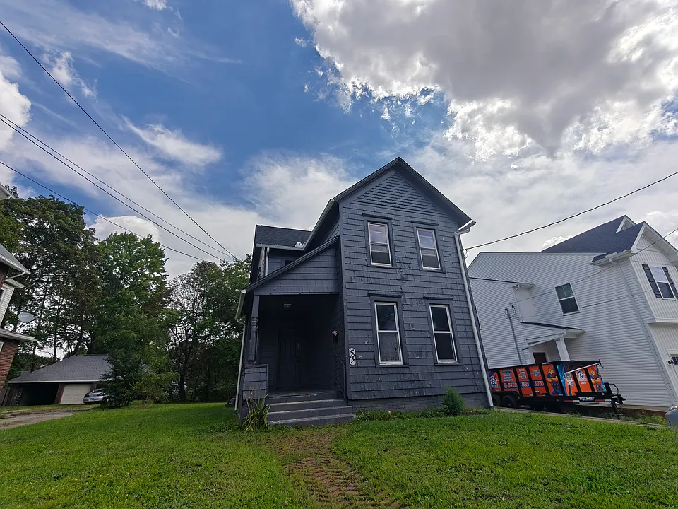 497 Rhodes Ave