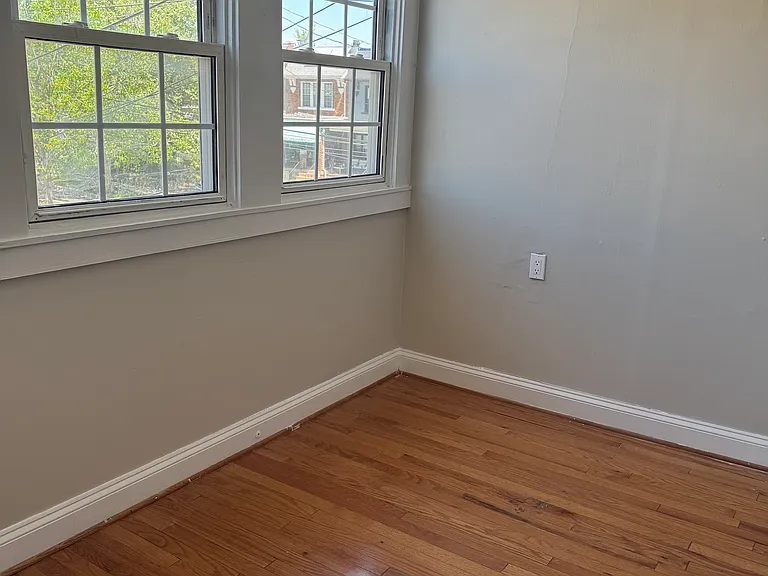 703 Hamilton St NW — Photo 8