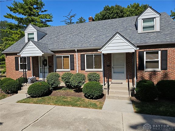2nd image of 1100-1102 Acorn Dr
