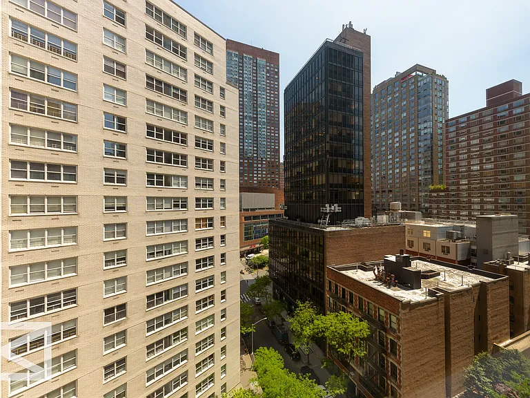 155 W 68th St #1203 — Photo 8