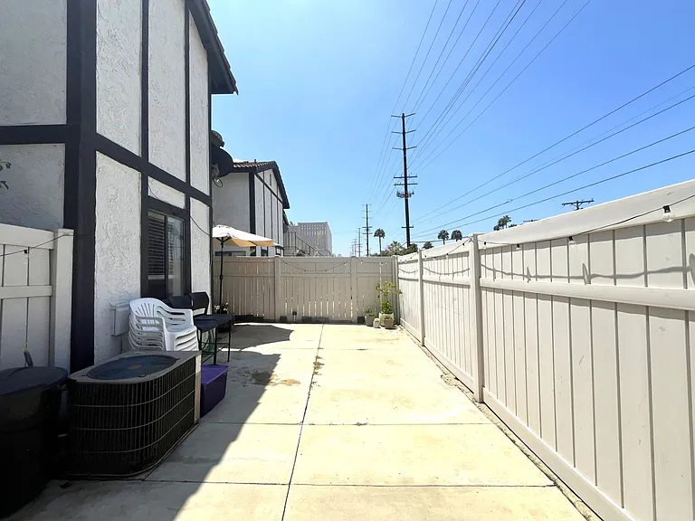 1013 W Linden St #32 — Photo 20