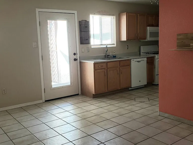 Kitchen entrance