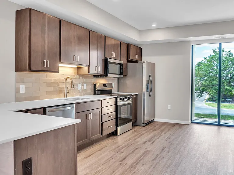 Hemlock | 2 BR