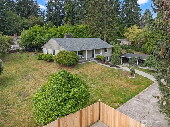 15705 84th Avenue NE, Kenmore, WA 98028