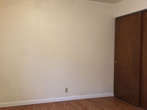 5th image of 705 Lyle Ave #2