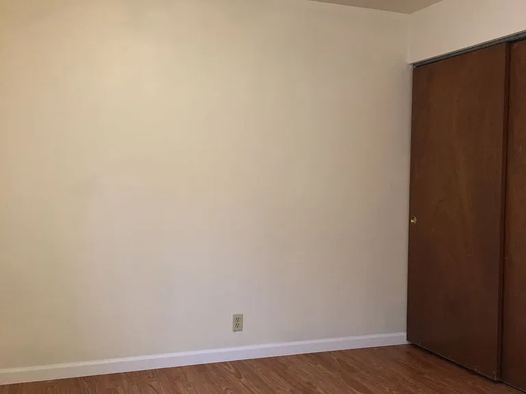 705 Lyle Ave — Photo 5