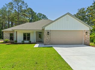 68 Ratcliff Rd, Sumrall, MS 39482