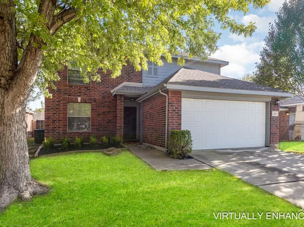 2871 Park Place Dr, Grand Prairie, TX 75052