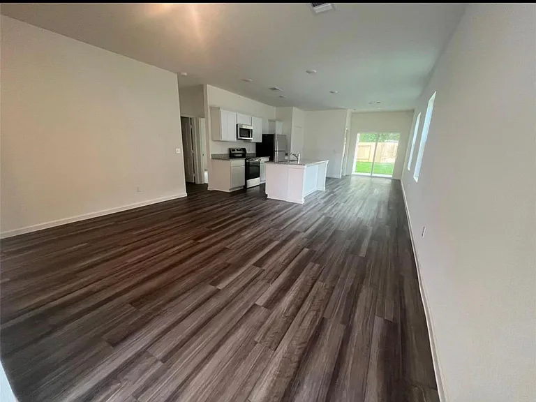 6049 Majestic Creek Trl — Photo 5