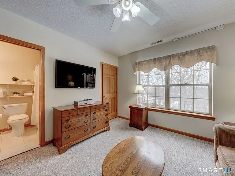 33 Langdon Ct #D104 — Photo 9