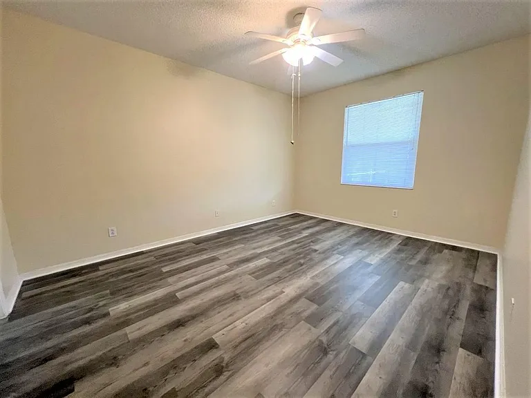 10407 Glen Willow Ln — Photo 9