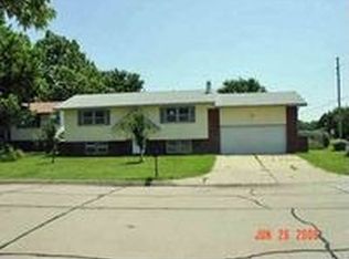 3150 S Leonine Cir, Wichita, KS 67217