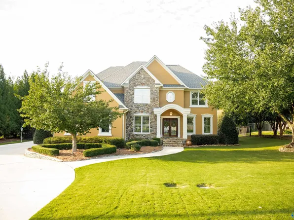 160 Bent Brook Dr, Albertville, AL 35951