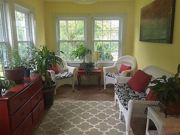 2nd image of 604 4th Street Blvd