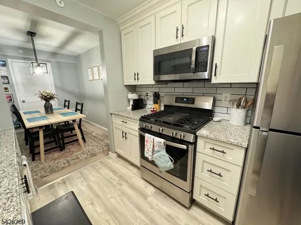 322 Stratford Pl BLDG 3 #322, Bridgewater Twp., NJ 08805