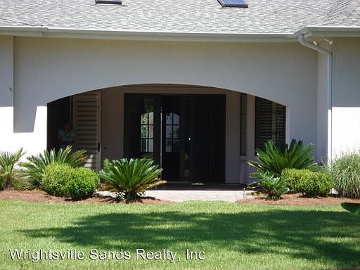 3rd image of 1425 S Moorings Dr