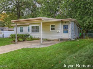 3913 Illinois Ave SW, Wyoming, MI 49509