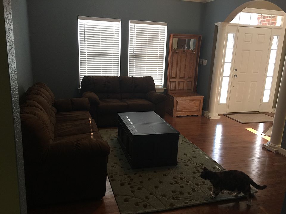 2nd image of 901 Kemp Bridge Ct