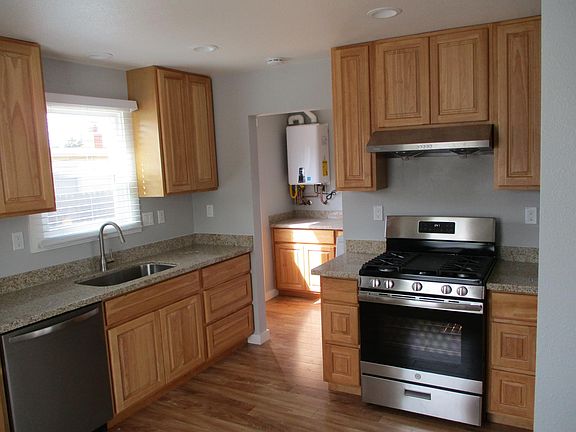 5th image of 3028 Burnette St