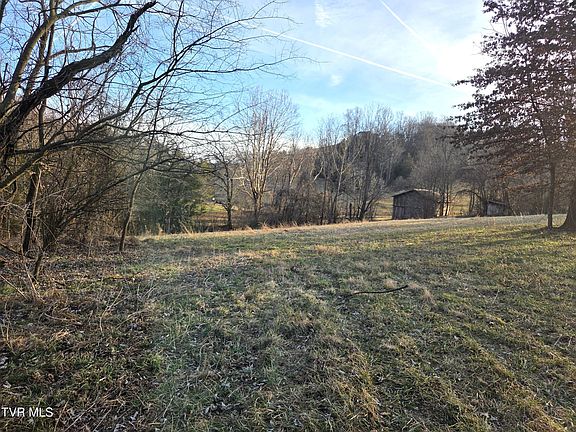 5th image of 112 Eisenhower Rd