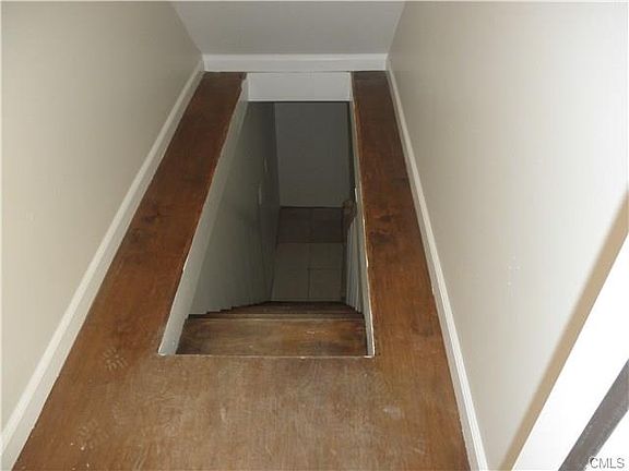4th image of 35 Yacht St