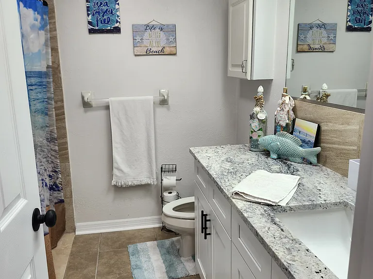 215 Beach Ln #B — Photo 11