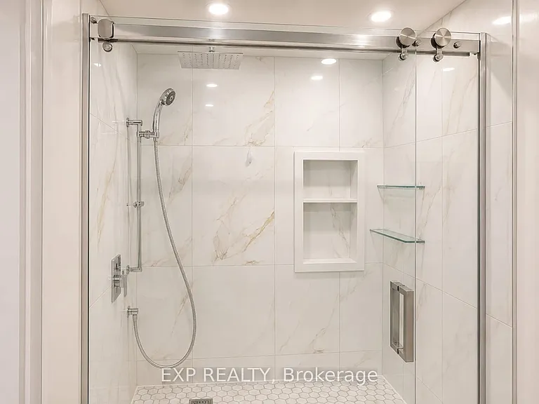 36 Castor Cres #BASEMENT — Photo 6