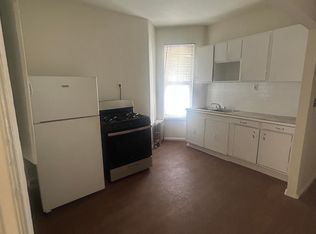 352 63rd St APT 2R, Brooklyn, NY 11220