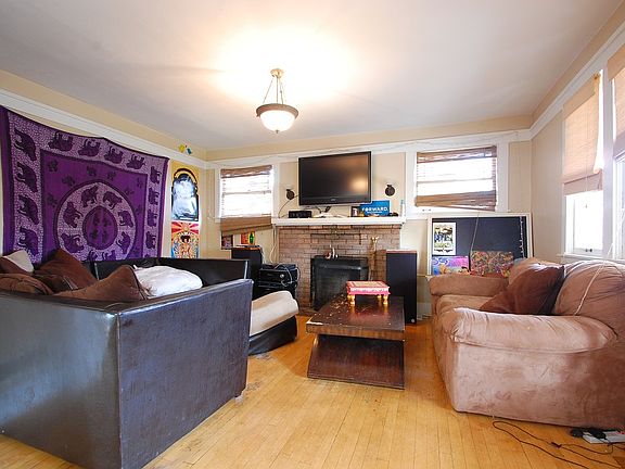 4th image of 929 13th St