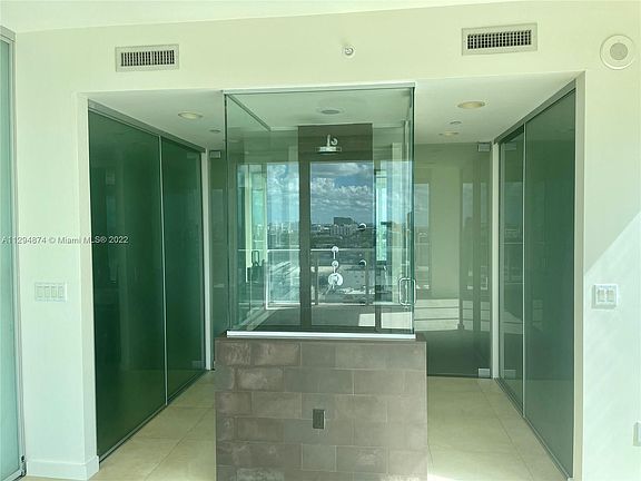 5th image of 1040 Biscayne Blvd APT 1607