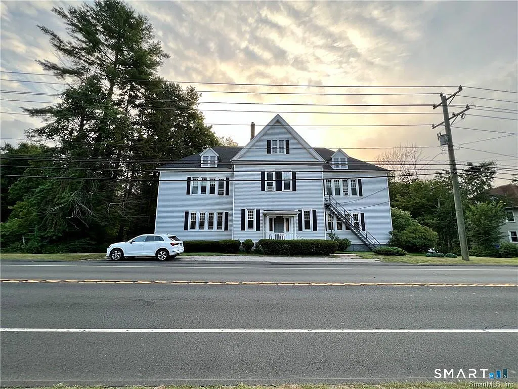2 bed, 1.0 bath, 700 sqft, $1,550 — Photo 1