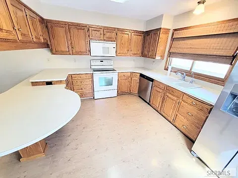 2 bed, 1243 sqft, $1,650 — Photo 3