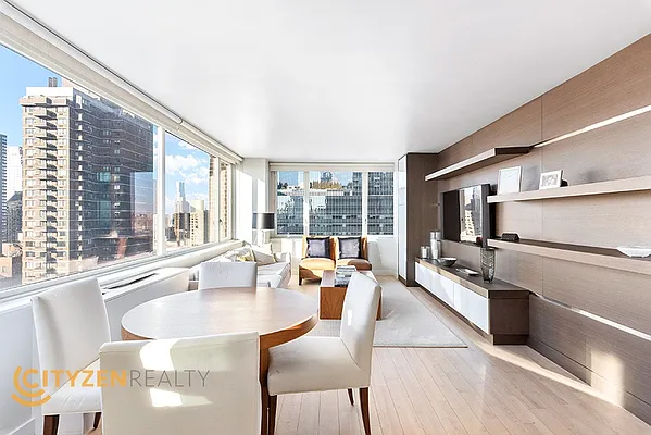 Rented by City Zen Realty | media 19