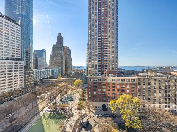 225 Rector Place image 8 of 8