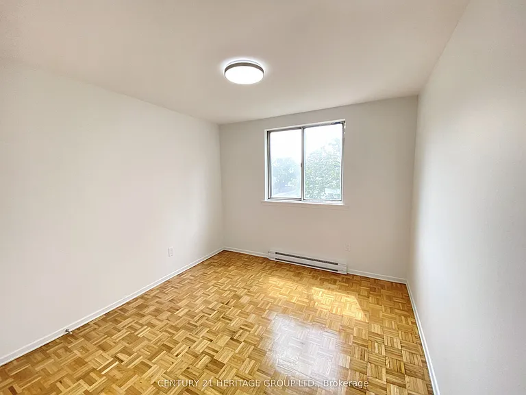 7555 Goreway Dr #153 — Photo 11