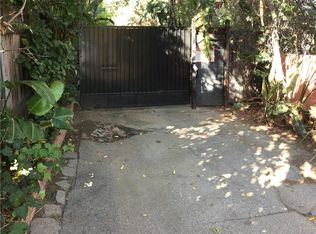 5457 Encino Ave, Encino, CA 91316