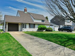 293 Duckpond Dr S, Wantagh, NY 11793