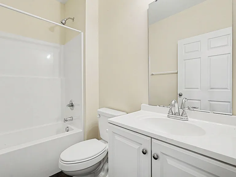29 Warsaw Ave #1 — Photo 23